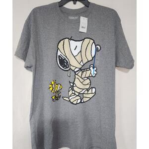 Snoopy and Woodstock mummy men's Large shirt